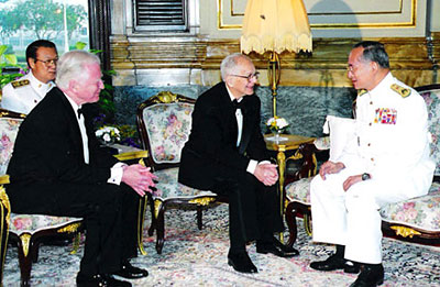 His Majesty the King has graciously granted an audience to Professor Eugene Goldwasser and Professor Harald zur Hausen, the 2005 Laureates of Prince Mahidol Award, at the Ananda Samakhom Throne Hall